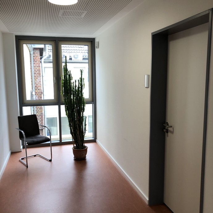None (vergrößerte Bildansicht wird geöffnet)